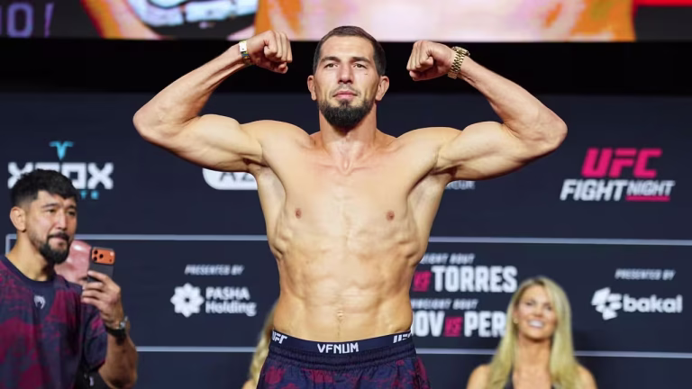 Abusupiyan Magomedov Finishes Michal Oleksiejczuk with First-Round