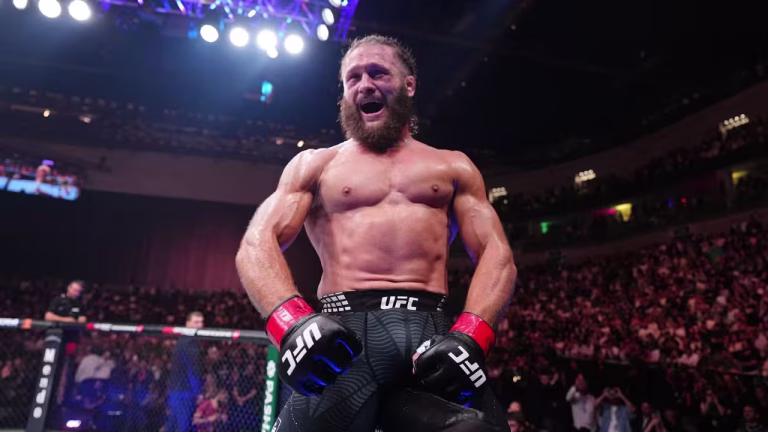 Rafael Fiziev Knocks Out Manuel Torres in 15 Seconds of Round Two