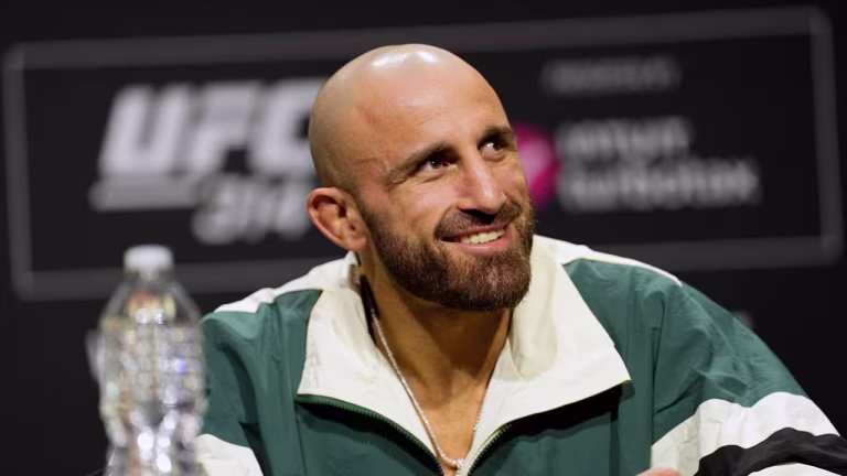 Volkanovski Stands Firm for Pereira Why Herb Dean Needed to Be More Vocal on Illegal Back-of-the-Head Strikes