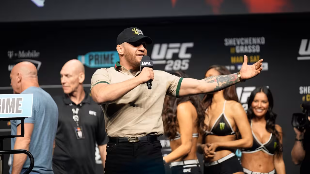 Conor McGregor Warns Max Holloway It Is a Different Animal Entirely and He’s Gonna Feel Every Bit of It