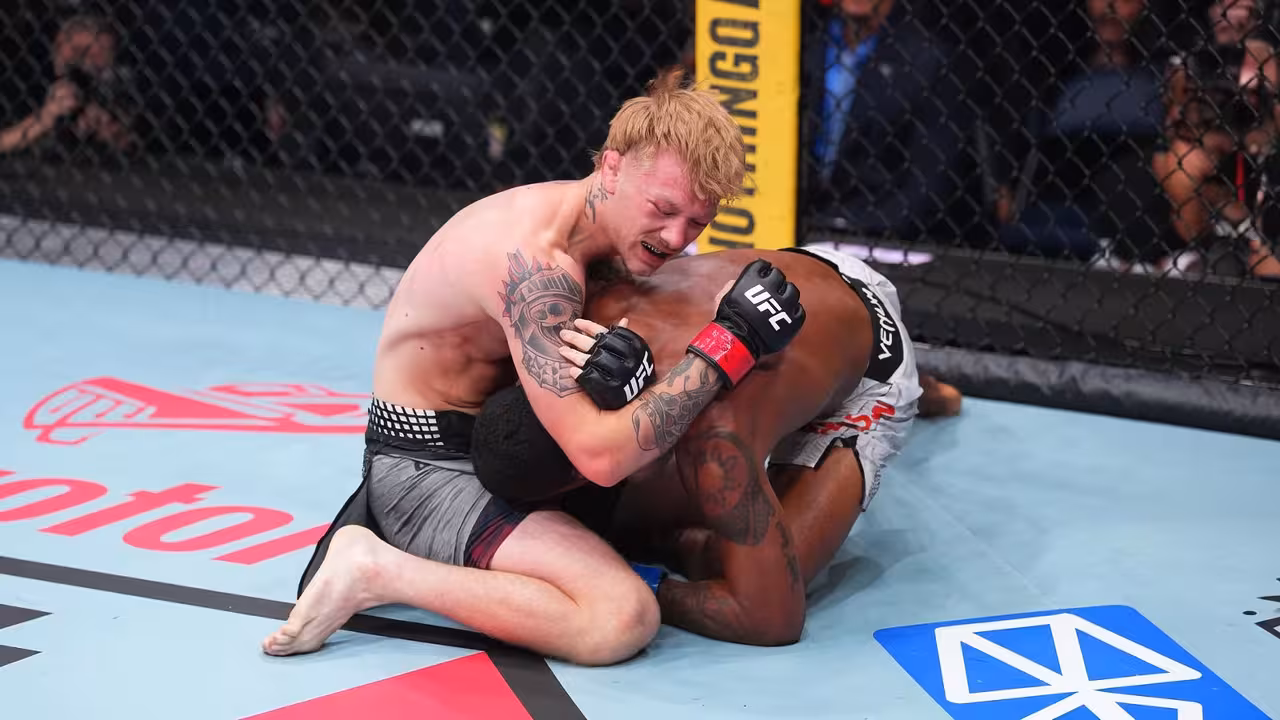 Ezra Elliott Dominates Grappling to Decision Damien Anderson in UFC Debut