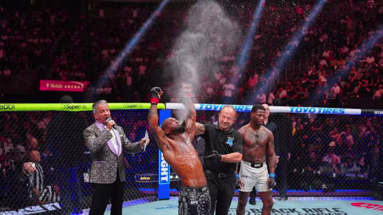 King Green Stuns with Last-Second Body Shot TKO Against Terrance McKinney at UFC 329