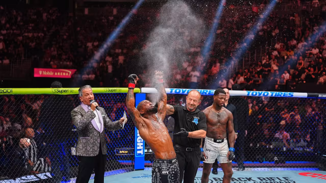 King Green Stuns with Last-Second Body Shot TKO Against Terrance McKinney at UFC 329