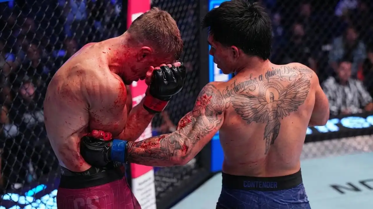 Piero Guaylupo Sweeps Callum Connor After Scoring Lone Knockdown
