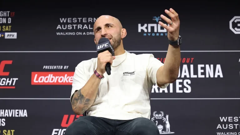 Volkanovski Says Israel Adesanya Is Best Striker World Has Ever Seen